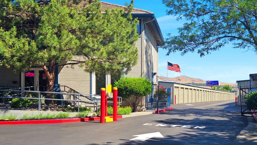 Interstate U-Stor Self Storage cover